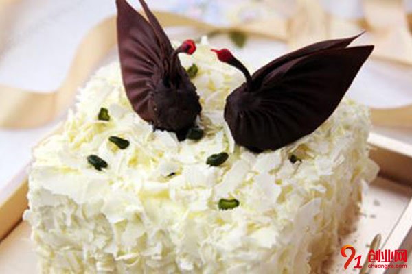 黑天鵝蛋糕加盟品牌怎么樣?產品銷量不會差