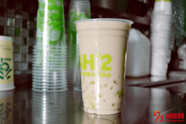 阿二奶茶加盟店賺不賺錢？加盟需要多少費用？