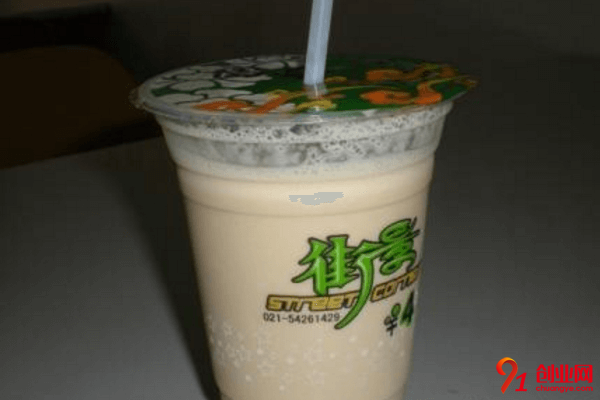 街景奶茶加盟的人多嗎？加盟賺錢(qián)嗎？