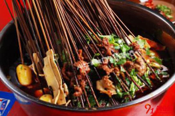 屋頭串串香加盟費合理，創(chuàng)業(yè)加盟很輕松