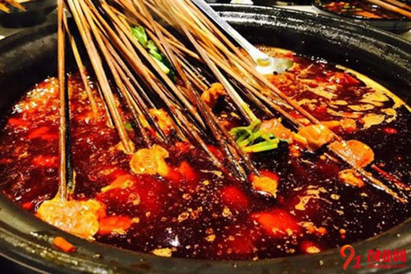 小二班串串香怎么樣?看完就知道了
