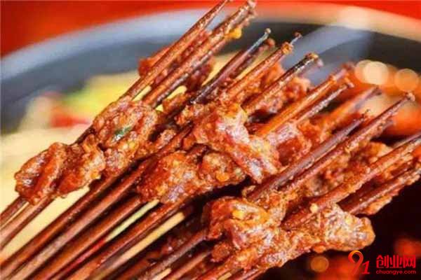 加盟小郡肝串串香怎么樣?吃串串香很時(shí)尚