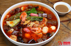 姐妹倆開麻辣燙店，一年凈賺賺百萬余