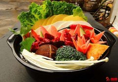 在北方開一家周百鮮麻辣燙怎么樣？加盟優勢有哪些？