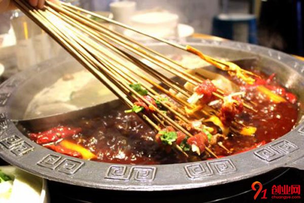 屋頭串串香火鍋怎么樣?品牌發展前景很不錯