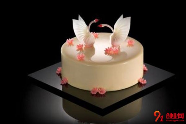 黑天鵝蛋糕加盟品牌怎么樣?產品銷量不會差