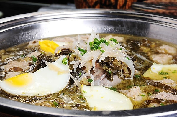 李茜鮮味村自助魚火鍋