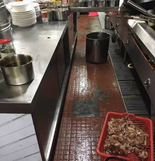 小城故事餐廳