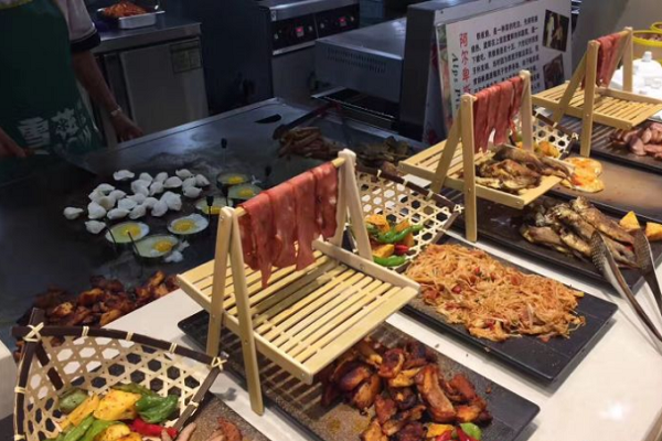 阿爾卑斯自助餐