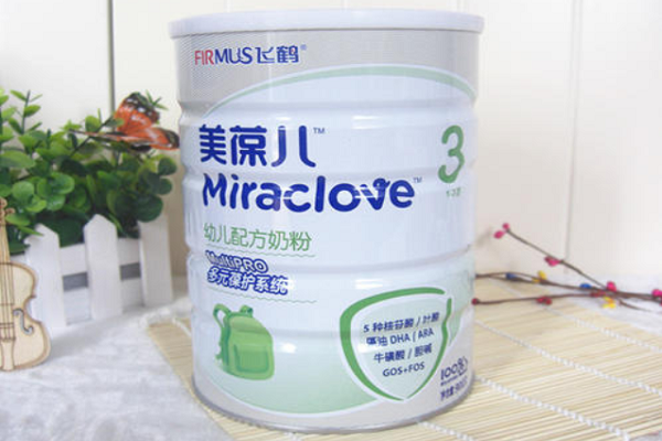 飛鶴奶粉