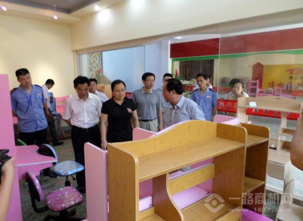 博士龍學習桌