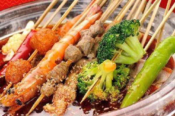 吉阿婆麻辣燙加盟