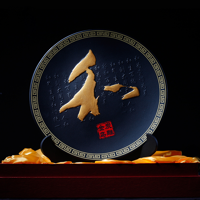 金烏碳雕