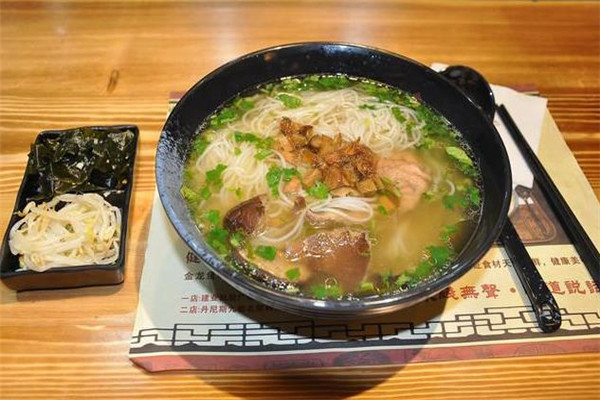 糖巢量販零食加盟