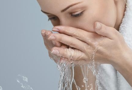 檸檬水洗臉