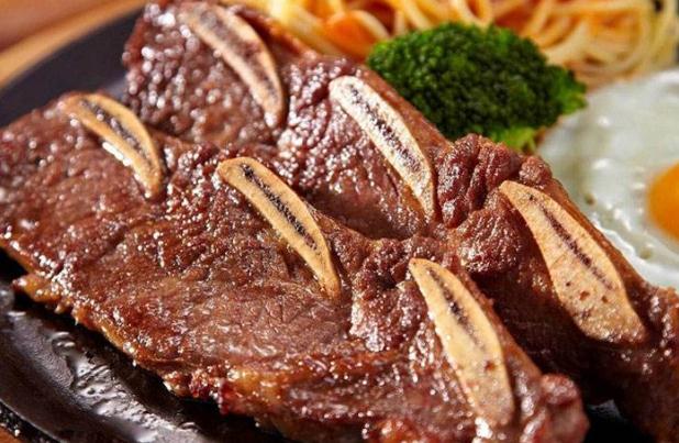 初客牛排加盟費