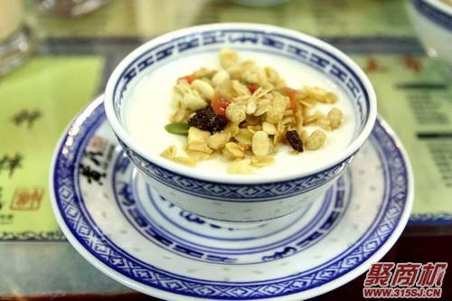 六月雪糖水店加盟費多少？條件有哪些_1